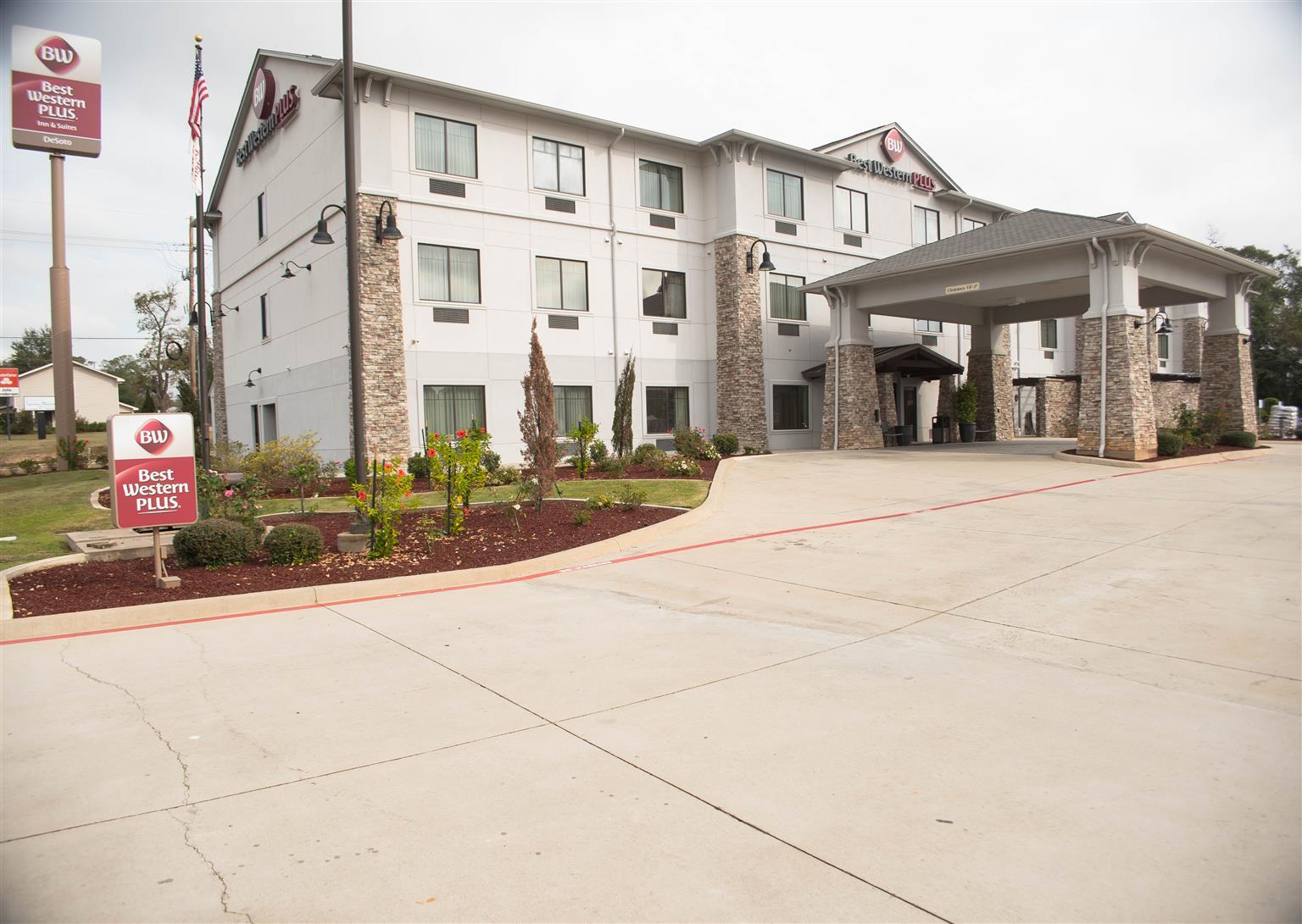 Best Western Plus Desoto Inn & Suites Mansfield Exterior foto